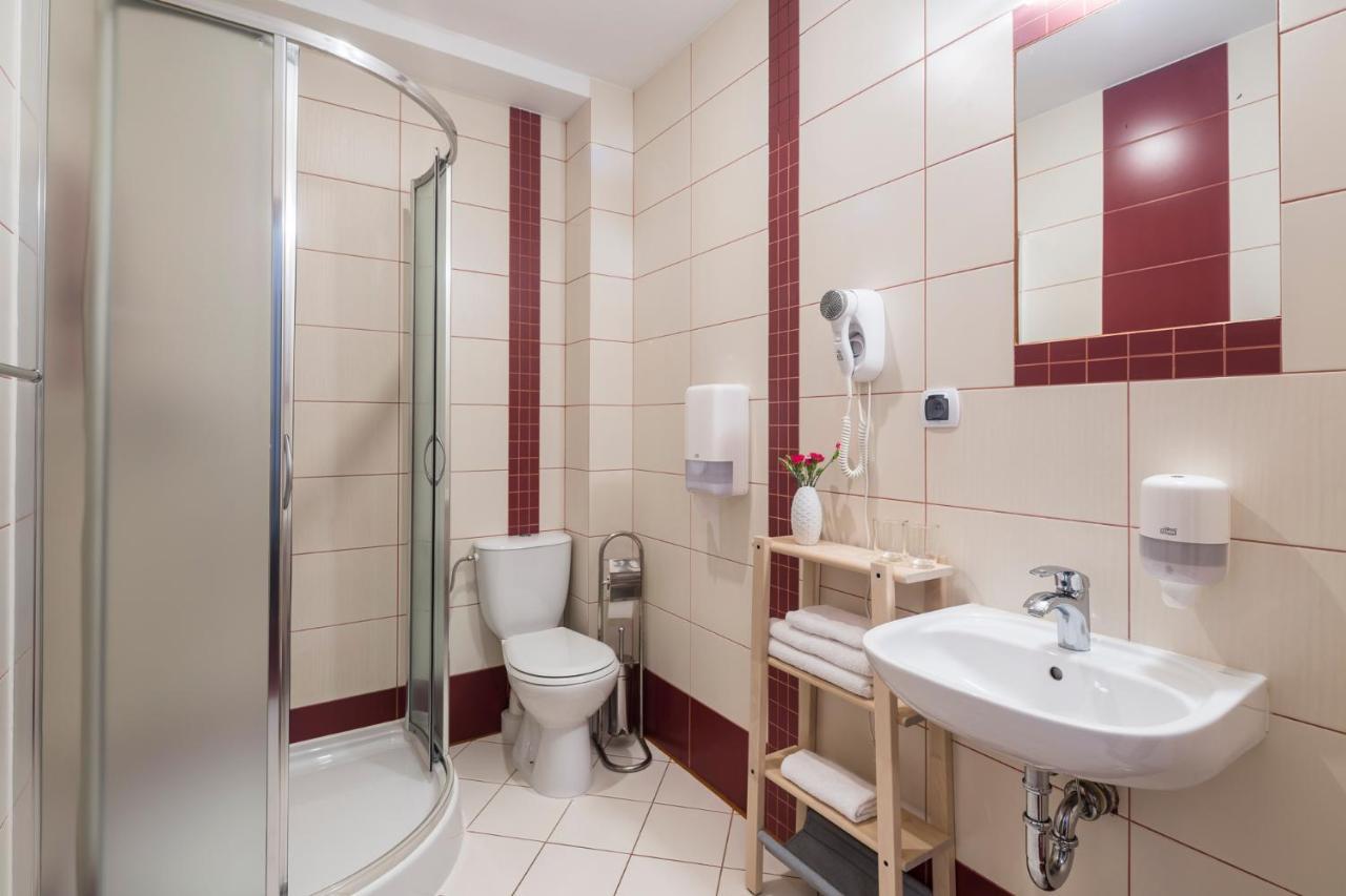 Noce I Dnie Otel Postołowo Dış mekan fotoğraf