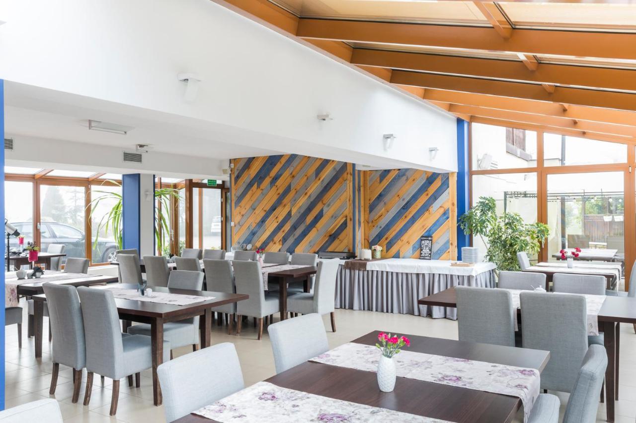 Noce I Dnie Otel Postołowo Dış mekan fotoğraf