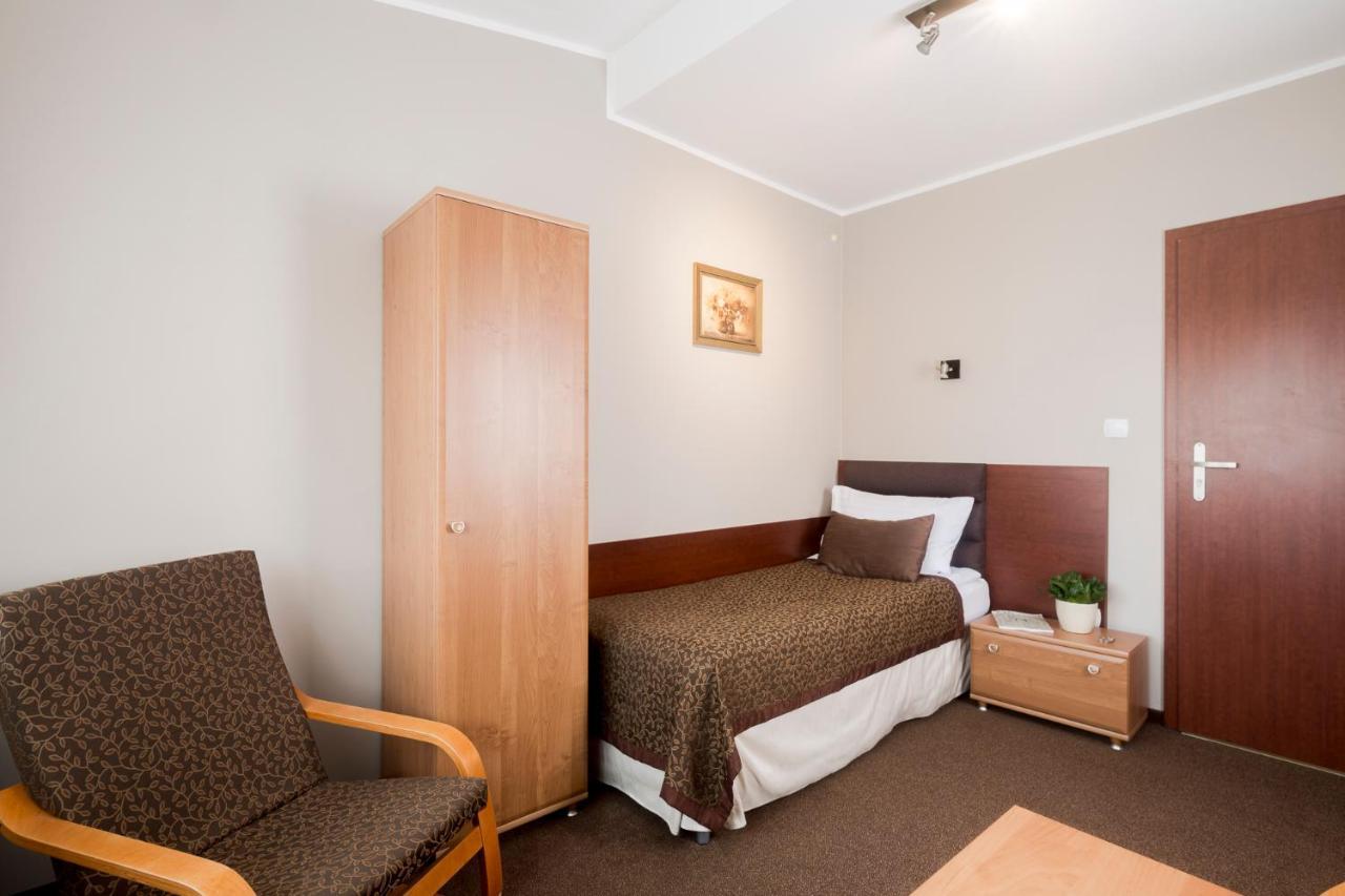Noce I Dnie Otel Postołowo Dış mekan fotoğraf