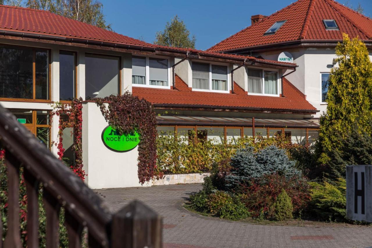 Noce I Dnie Otel Postołowo Dış mekan fotoğraf